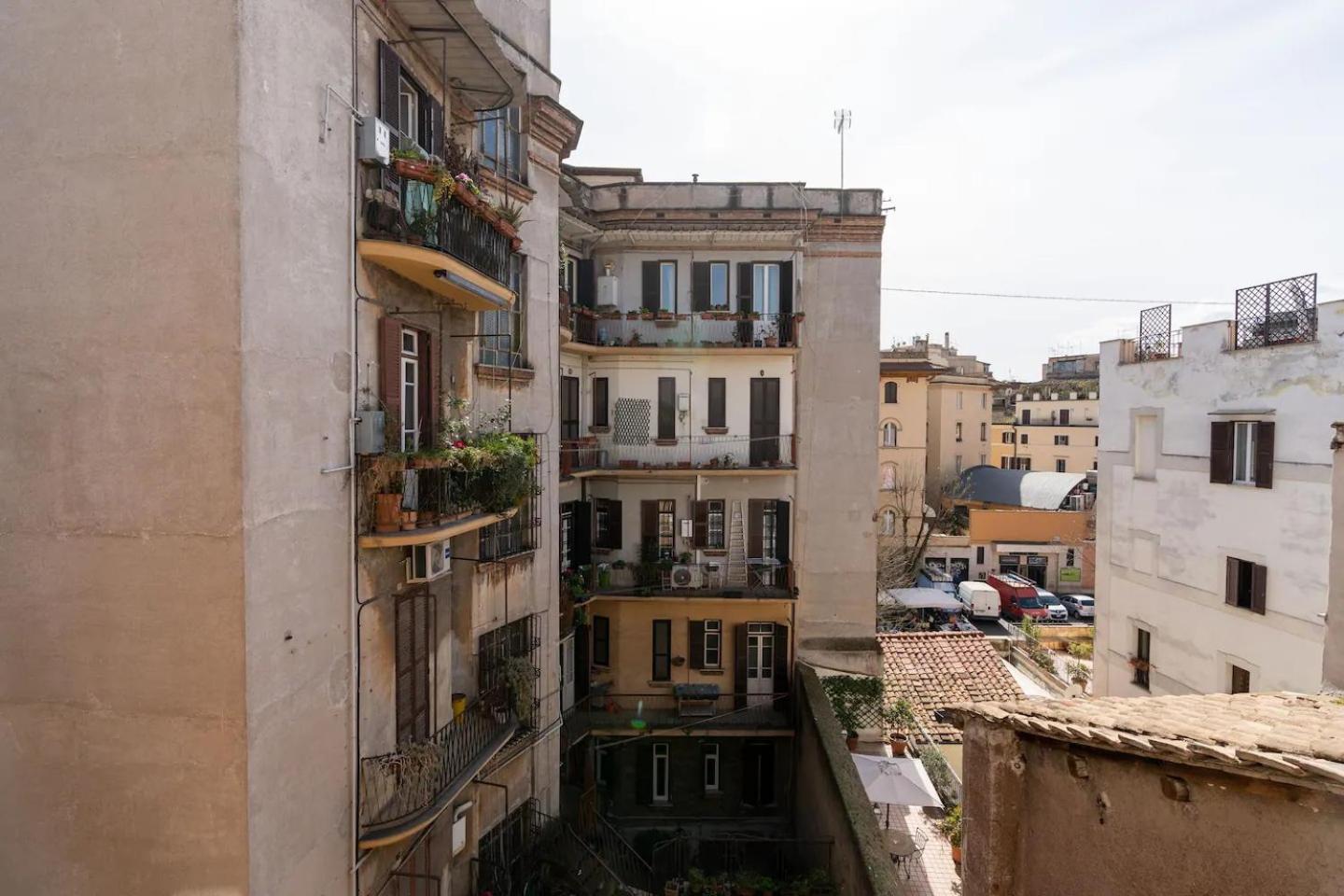 15 Min From Piazza Venezia Skyline Sanctuary In Trastevere Esterno foto